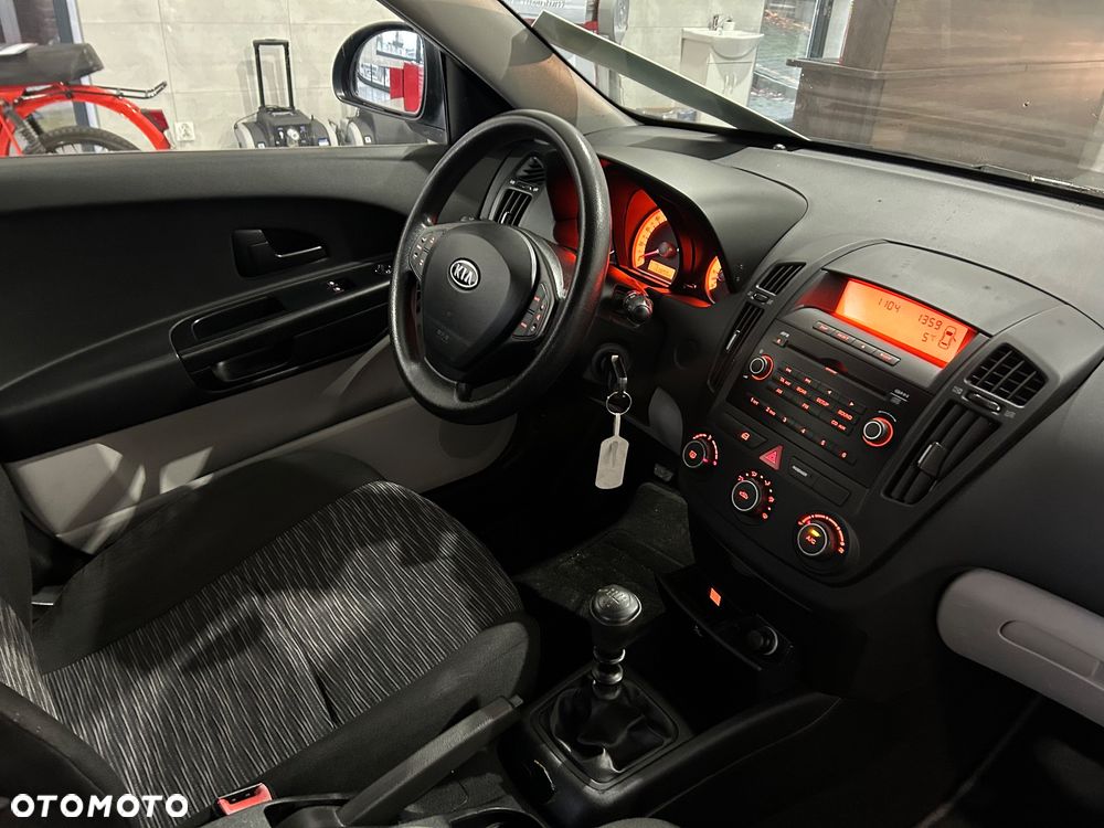 Kia Ceed - 25
