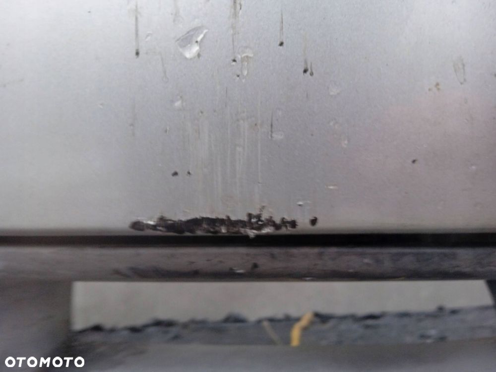 Zderzak Przedni Przód Kia Carens Ii C5 - 5