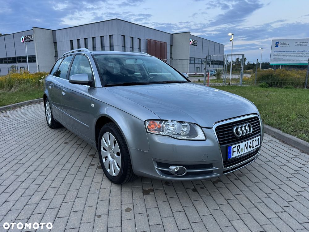Audi A4 Avant - 1