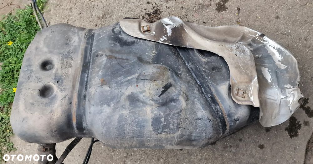 ZBIORNIK BAK PALIWA 13204556 1.2 B OPEL CORSA D - 4