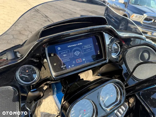 Harley-Davidson Touring Road Glide - 20