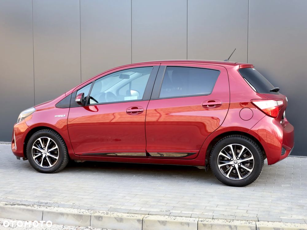 Toyota Yaris Hybrid 100 Premium EU6 - 12