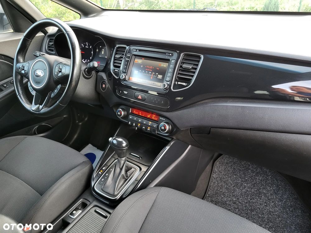 Kia Carens 1.7 CRDi 141 Dream Team Edition - 15