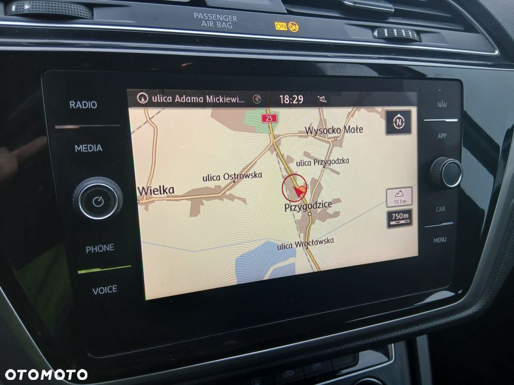 Volkswagen Touran 1.6 TDI BMT Comfortline - 32