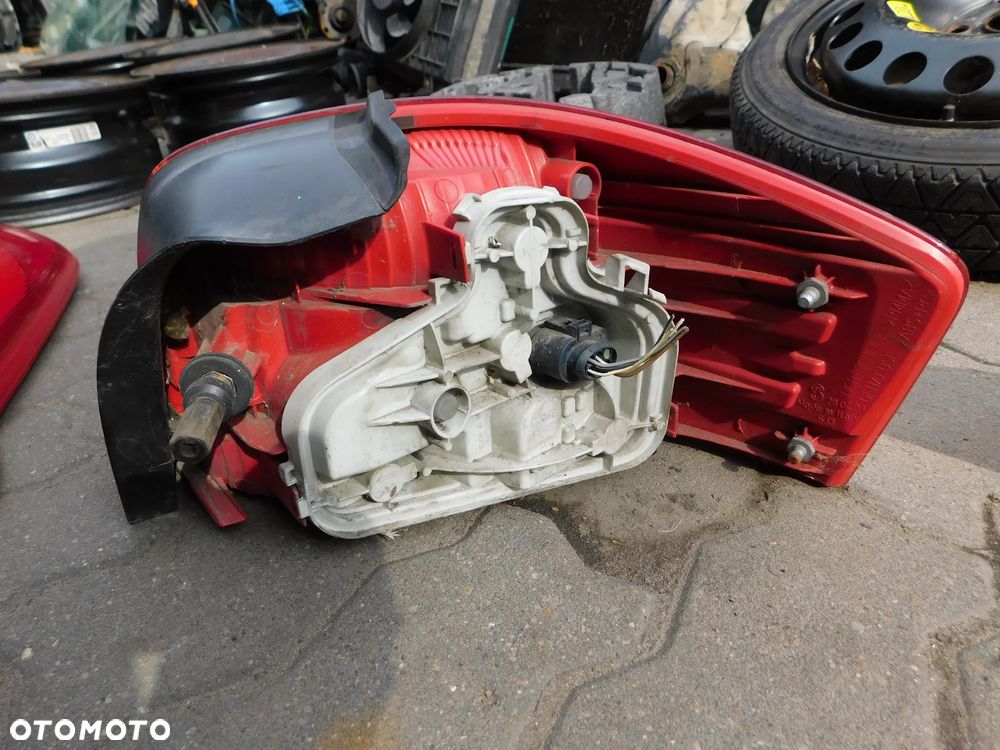 lampa lewa prawa tył AUDI A3 8P 02-05 3D - 10