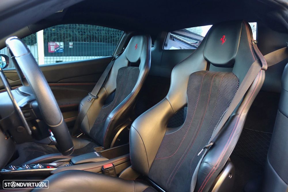 Ferrari F8 Tributo Spider - 22
