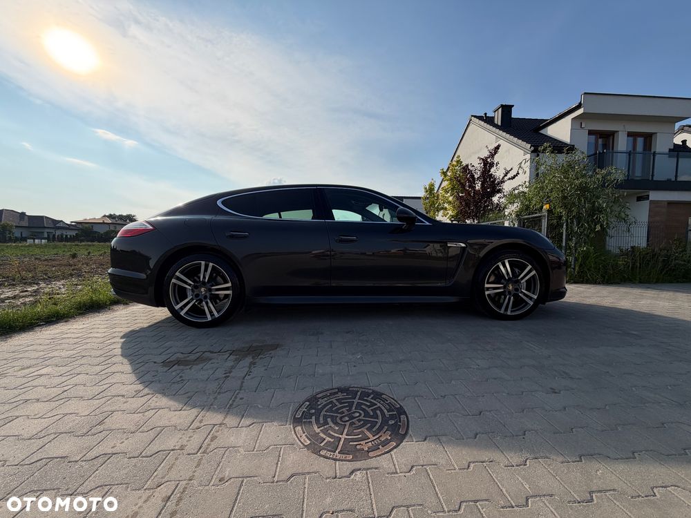 Porsche Panamera 4S - 4