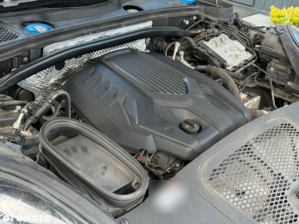 Porsche Macan T - 12