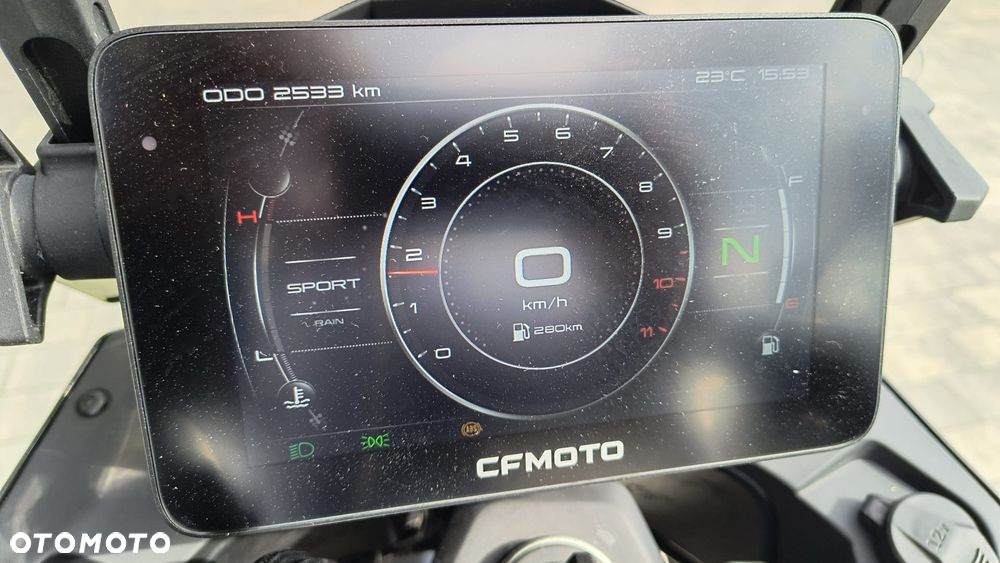 CFMoto 800MT Touring - 4
