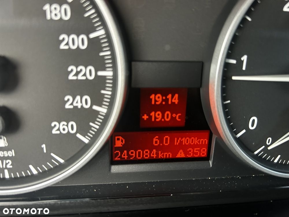 BMW X1 sDrive16d xLine - 13