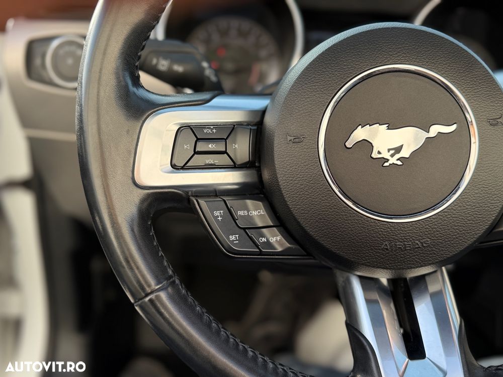 Ford Mustang Cabrio 2.3 Eco Boost - 7