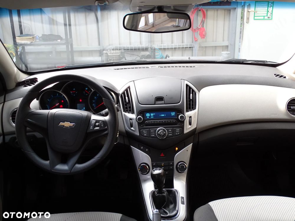 Chevrolet Cruze - 8