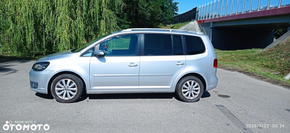Volkswagen Touran 2.0 TDI Highline - 16