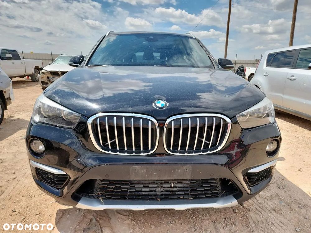 BMW X1 xDrive25i GPF Sport Line - 5
