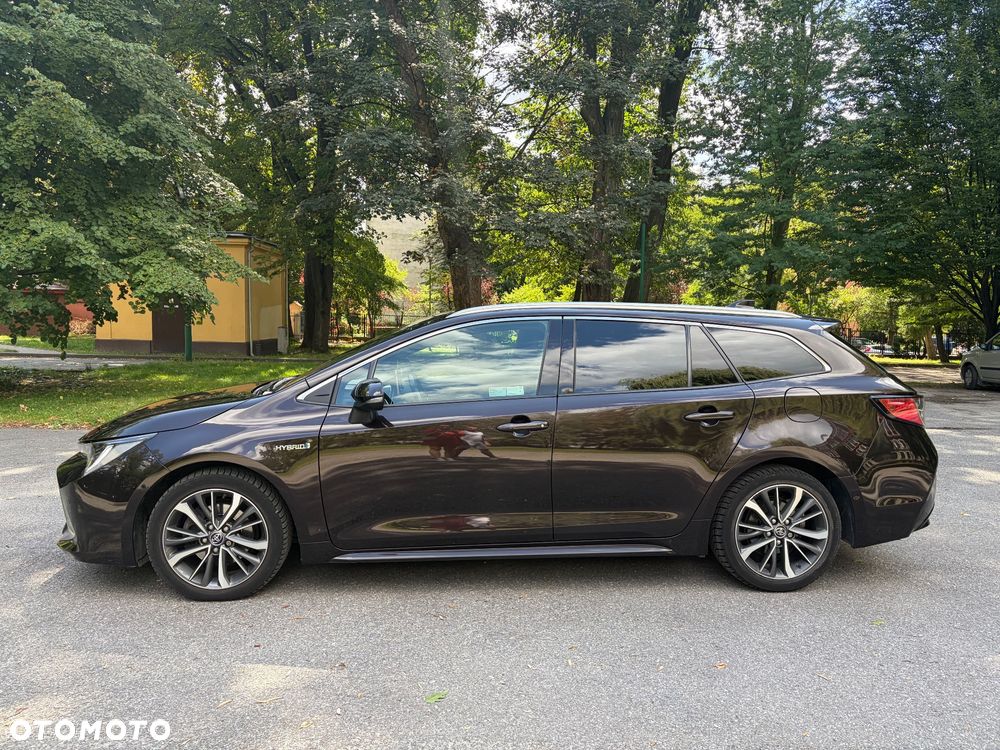 Toyota Corolla 2.0 Hybrid Executive - 8