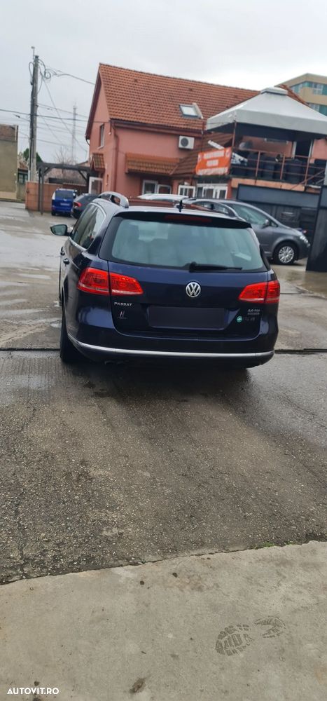 Volkswagen Passat 2.0 TDI 4Motion BlueMotion Technology Comfortline - 8