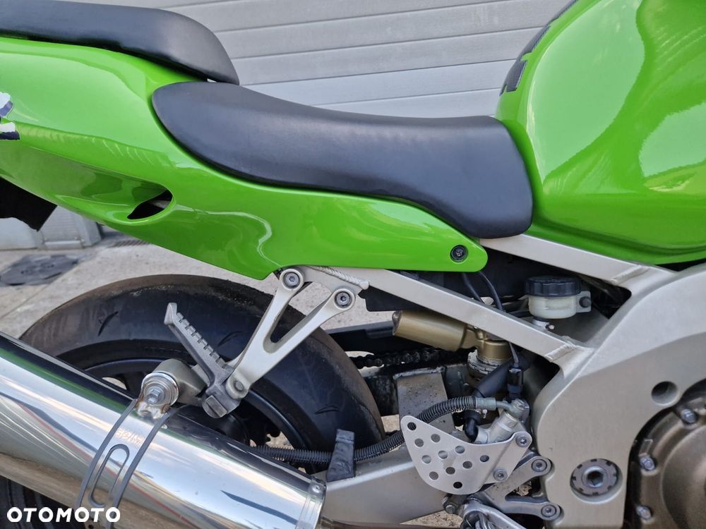 Kawasaki ZXR - 24