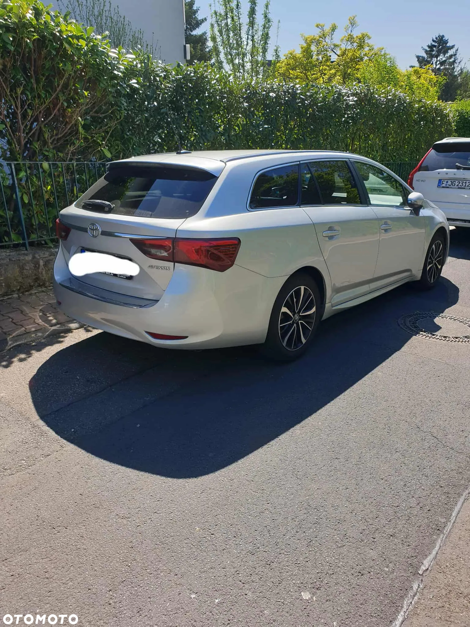 Toyota Avensis - 4