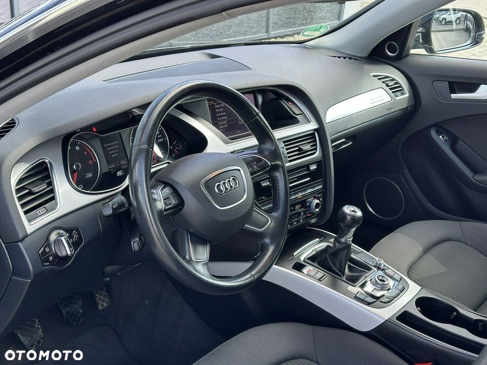 Audi A4 Limousine 1.8 TFSI quattro Attraction - 12