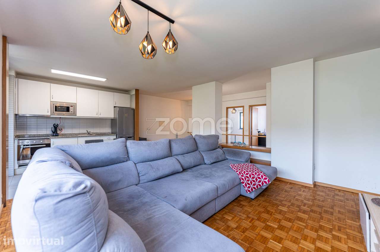 Andar Moradia T4 Triplex c/ excelentes acessos em Mozelos - Grande imagem: 5/40