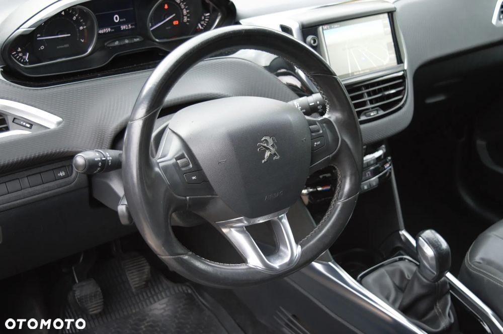 Peugeot 2008 - 12