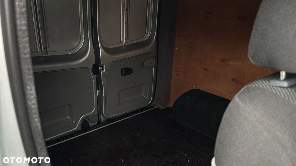 Opel Vivaro L2H1 2.9t - 27