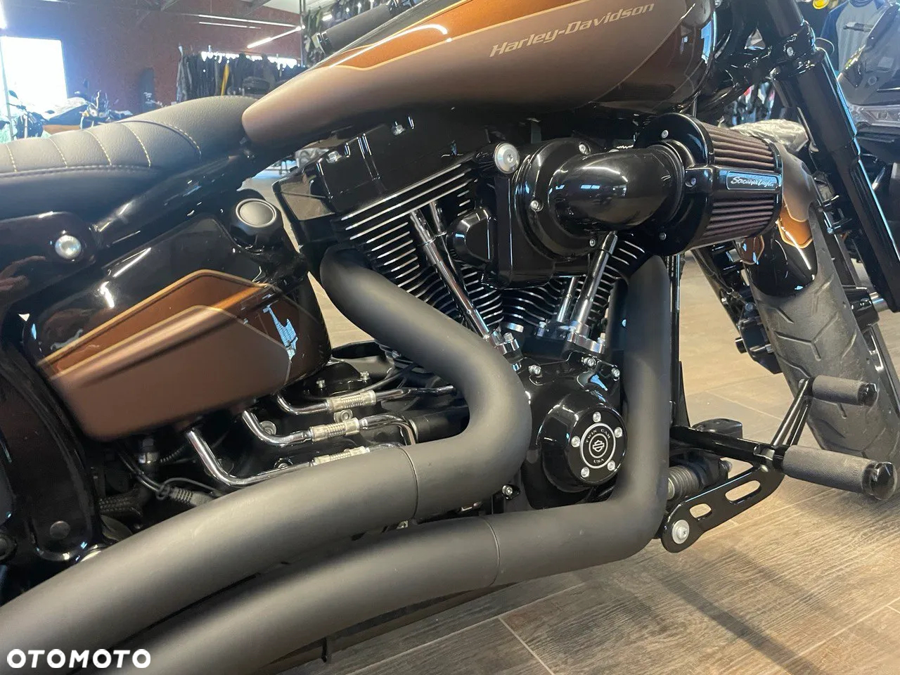 Harley-Davidson FXSB Breakout - 9