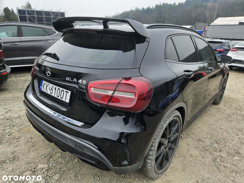 Mercedes-Benz GLA 45 AMG 4-Matic - 3