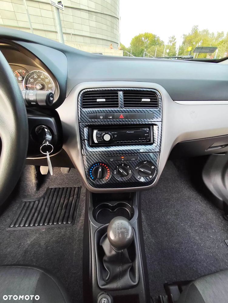 Fiat Punto 2012 - 12