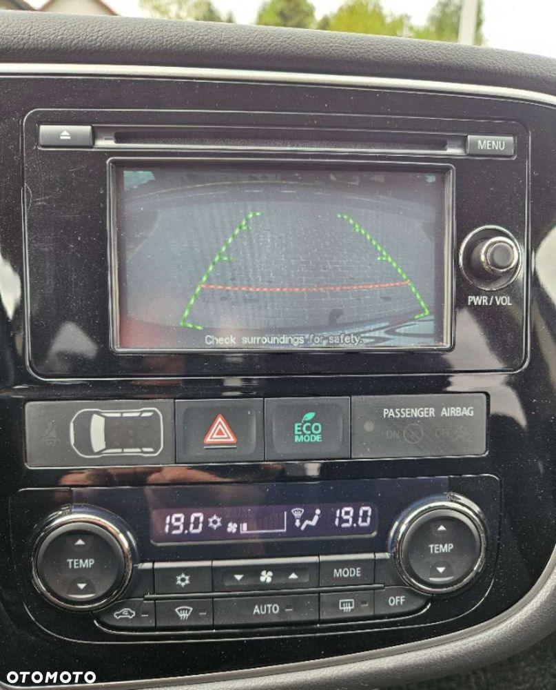 Mitsubishi Outlander - 8