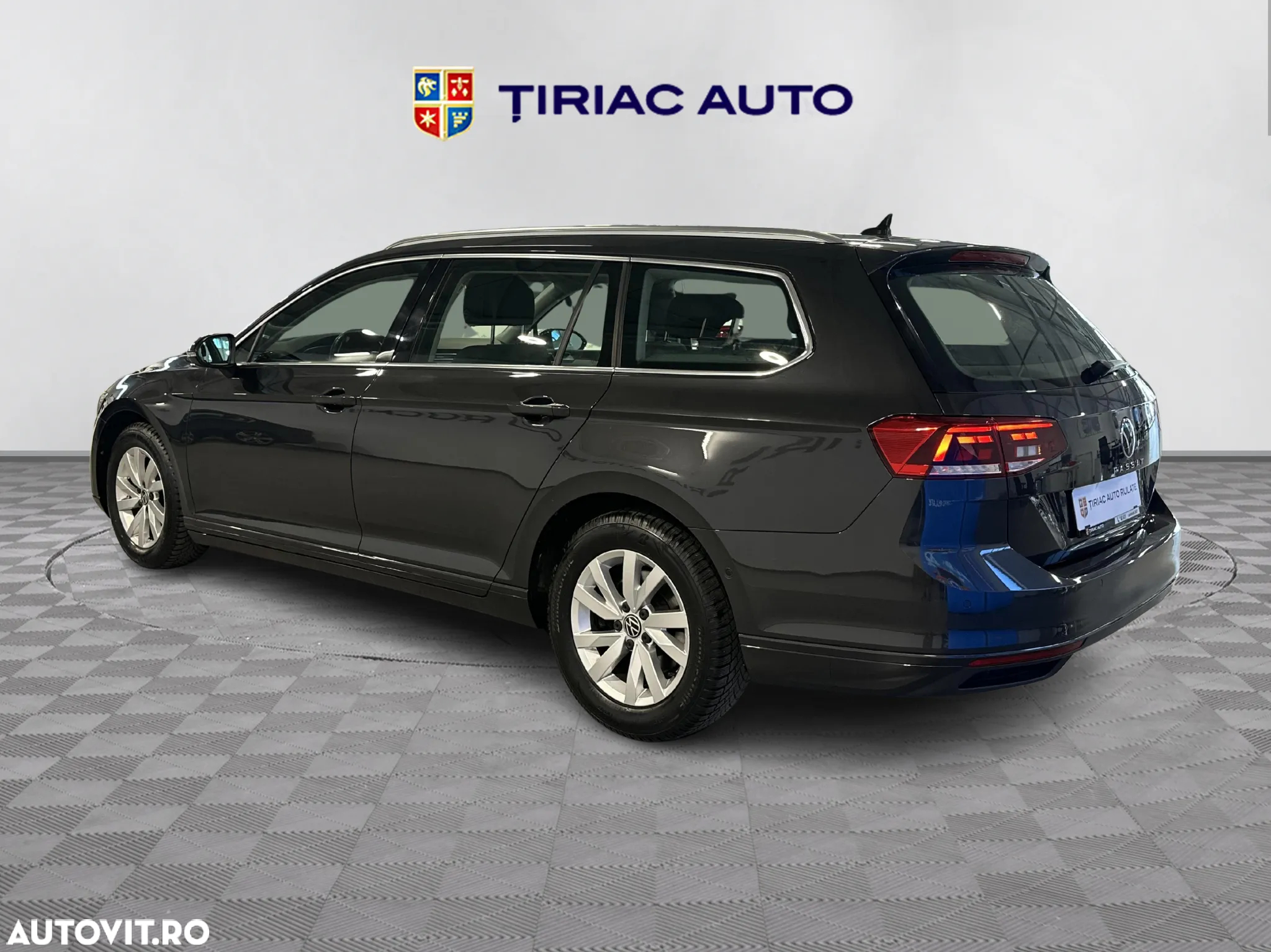 Volkswagen Passat - 3