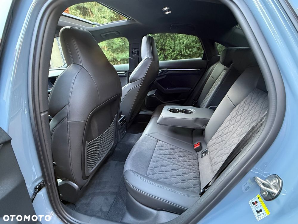 Audi RS3 Limousine - 15