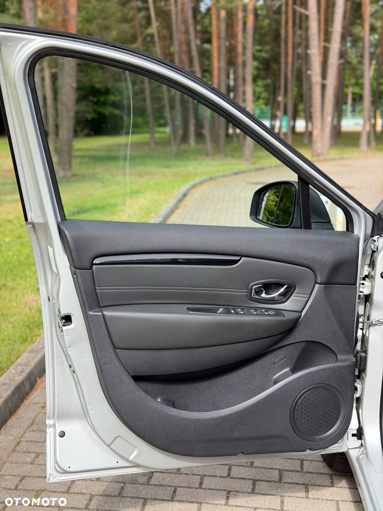 Renault Scenic ENERGY TCe 130 INTENS - 21