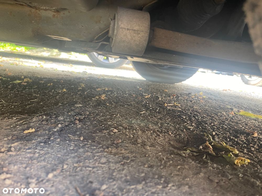 Ford Fiesta 1.3 Ambiente - 18
