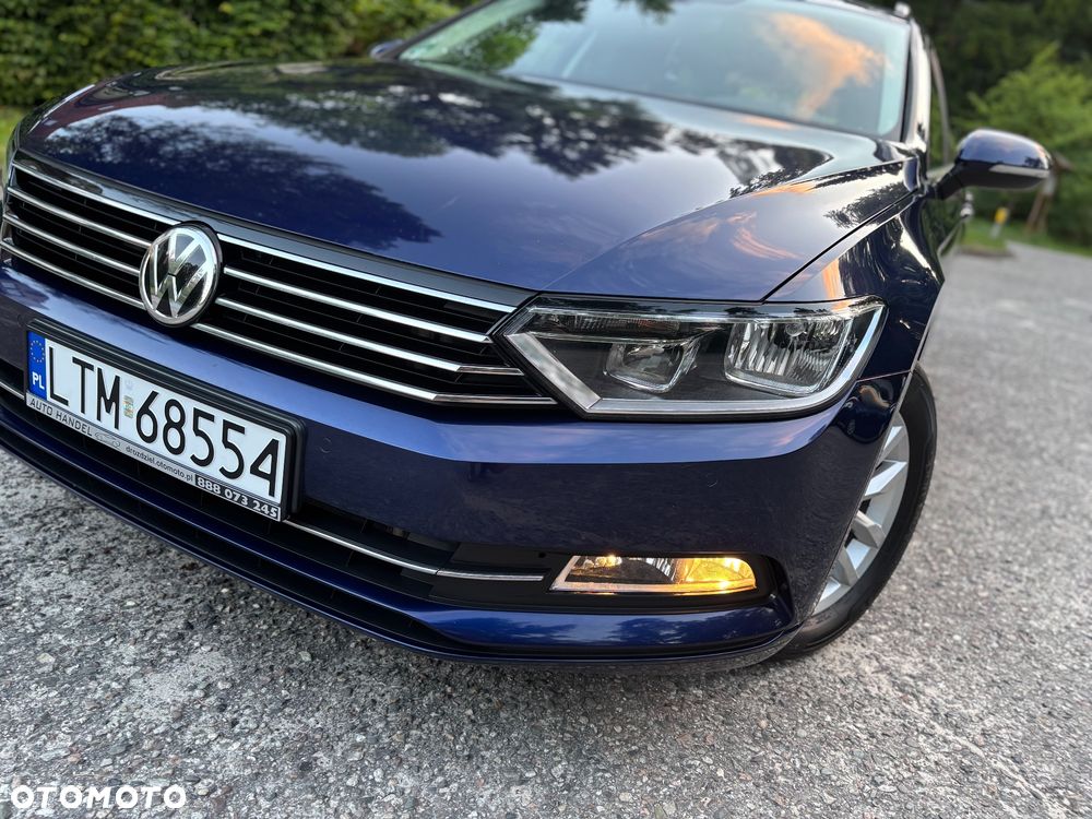 Volkswagen Passat - 4