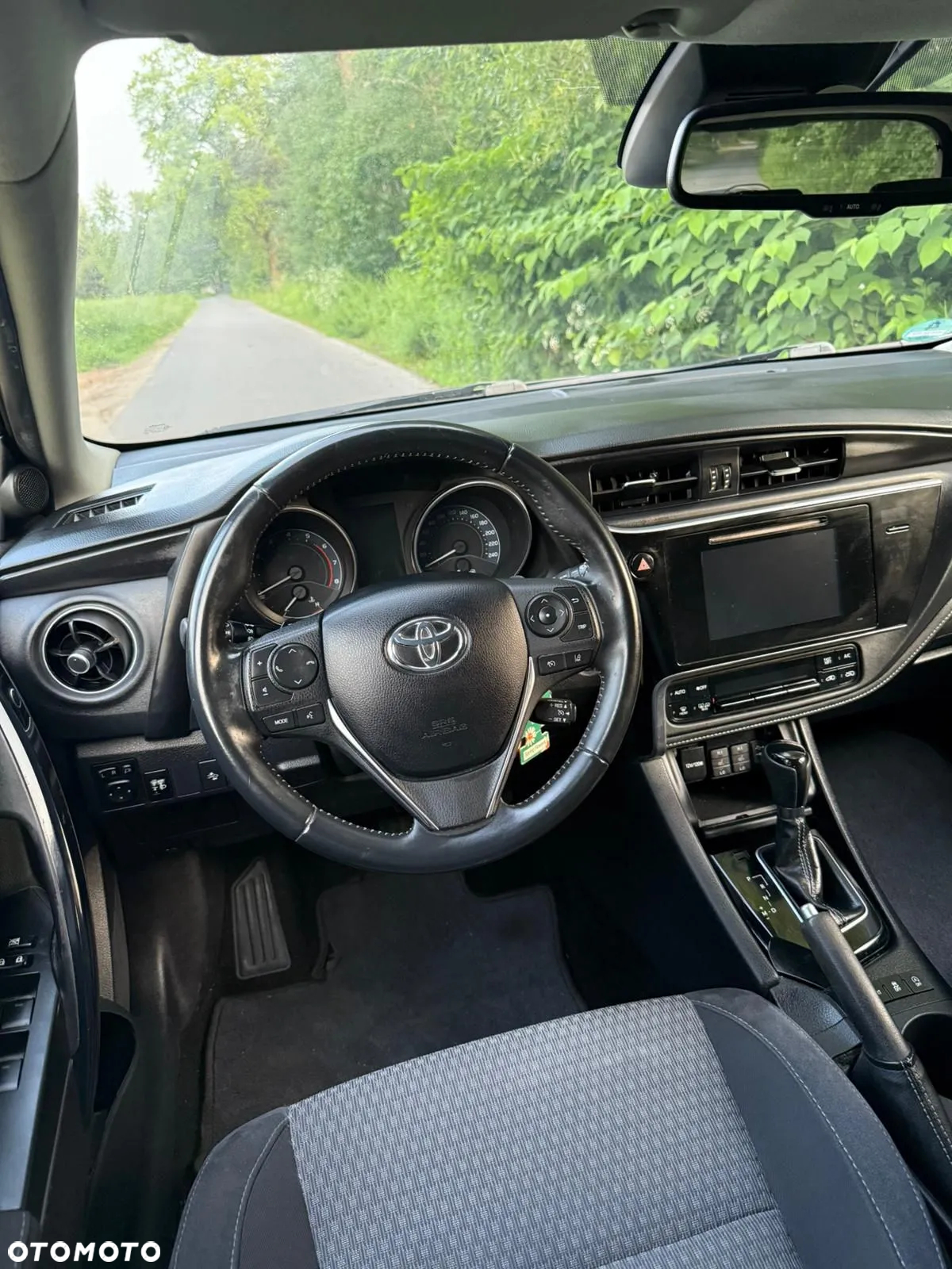 Toyota Auris 1.2 T Premium MS - 12