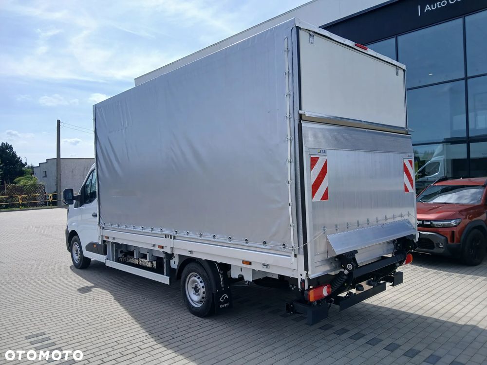 Renault Master plandeka z windą - 8