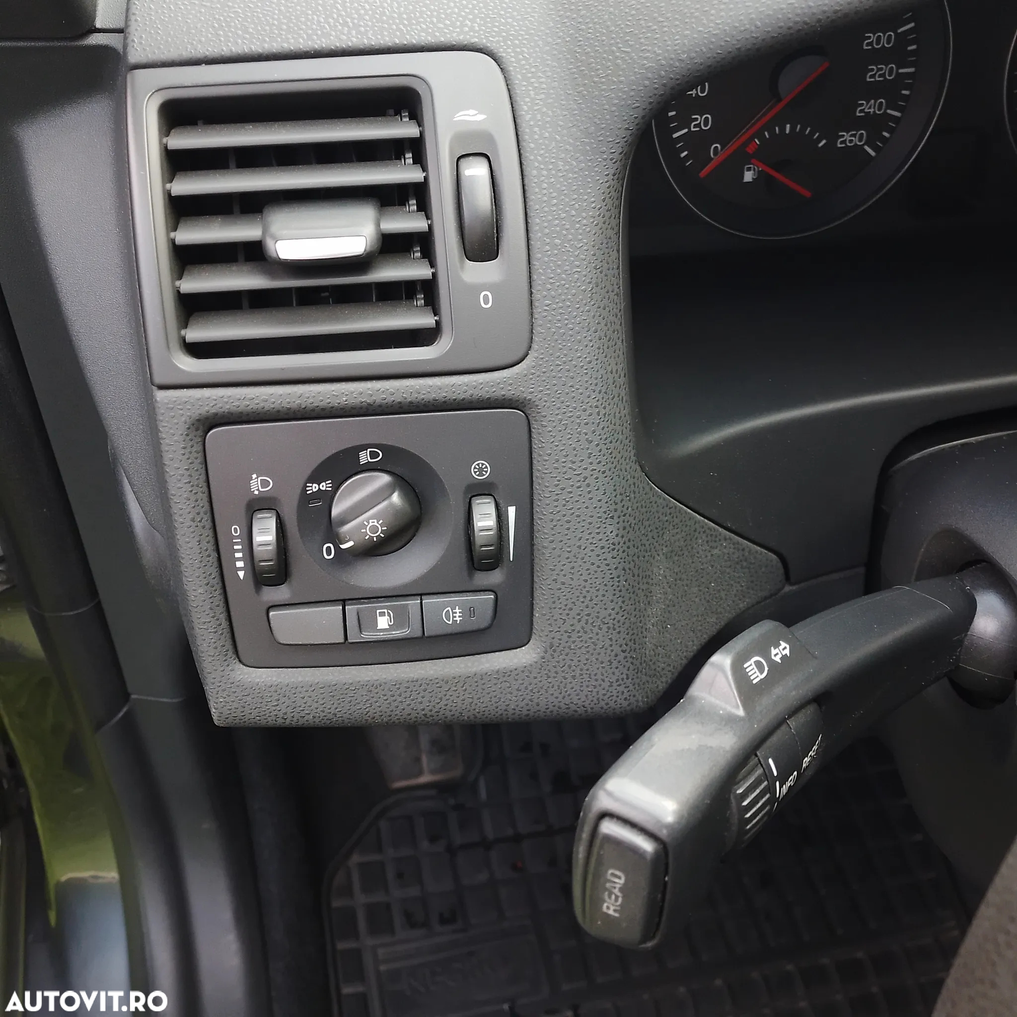 Volvo V50 - 10