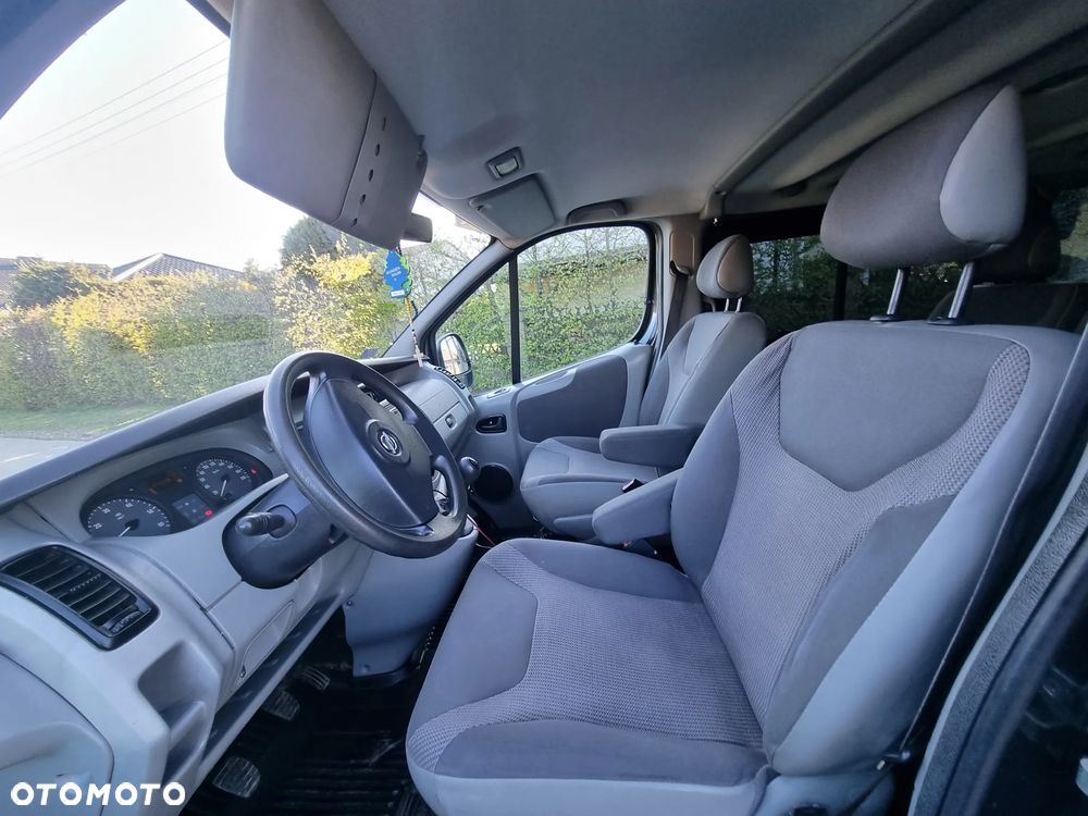 Opel Vivaro Tour - 22