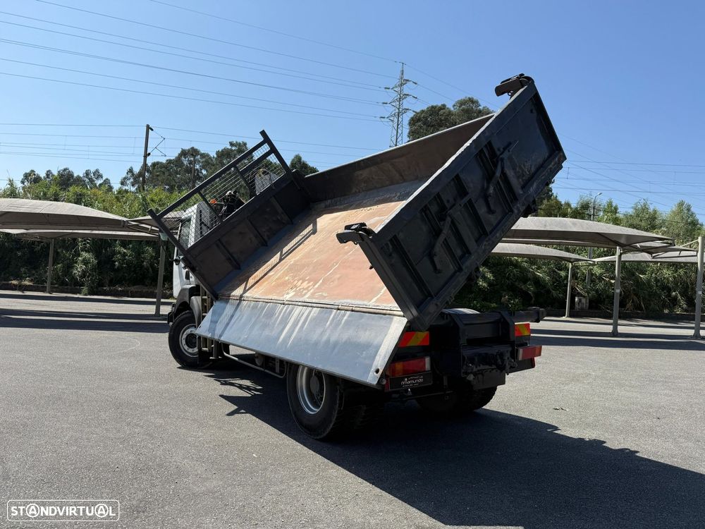 Renault Kerax 320 dci 4*2 - 18