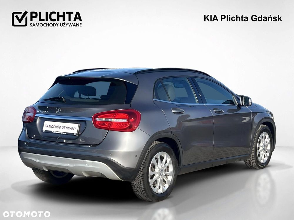 Mercedes-Benz GLA - 4