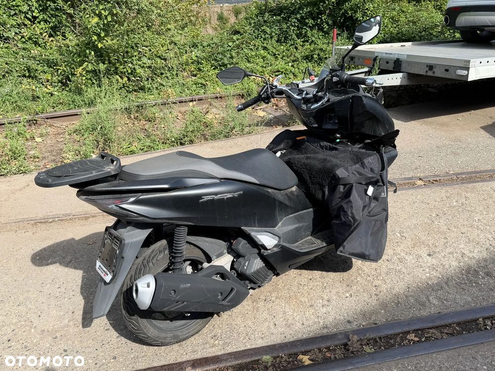 Honda PCX - 1