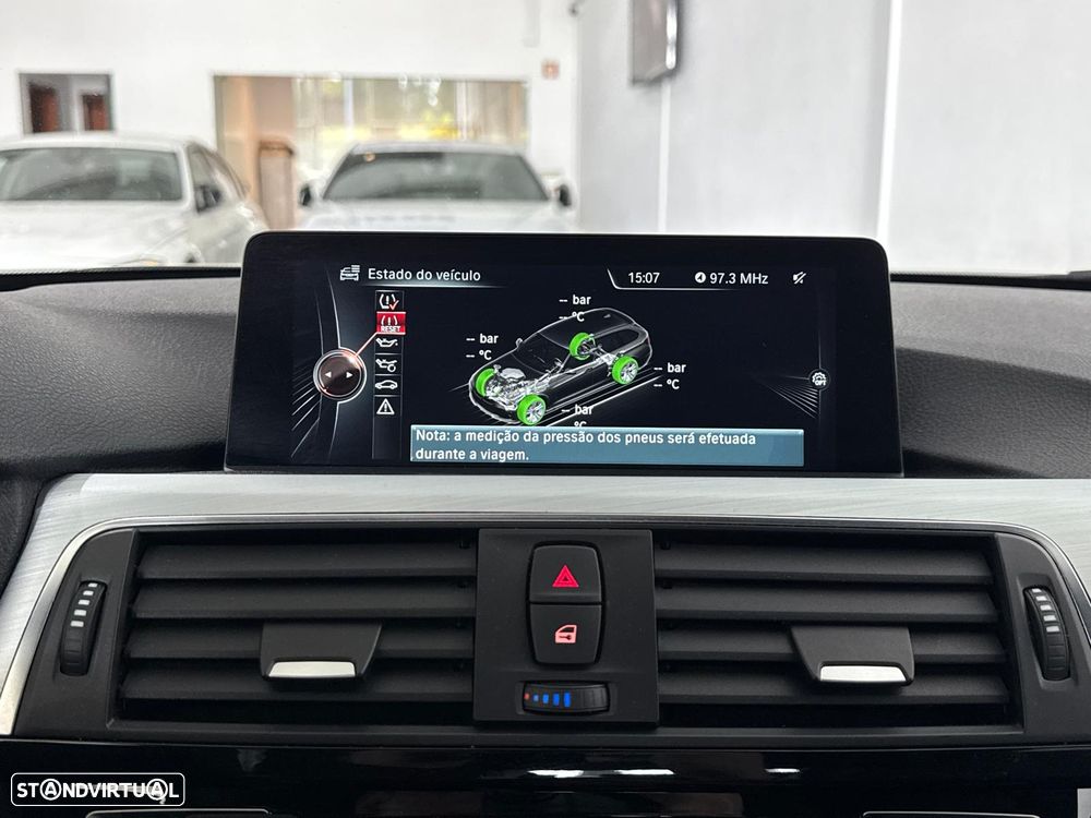 BMW 320 d xDrive Pack M Auto - 28