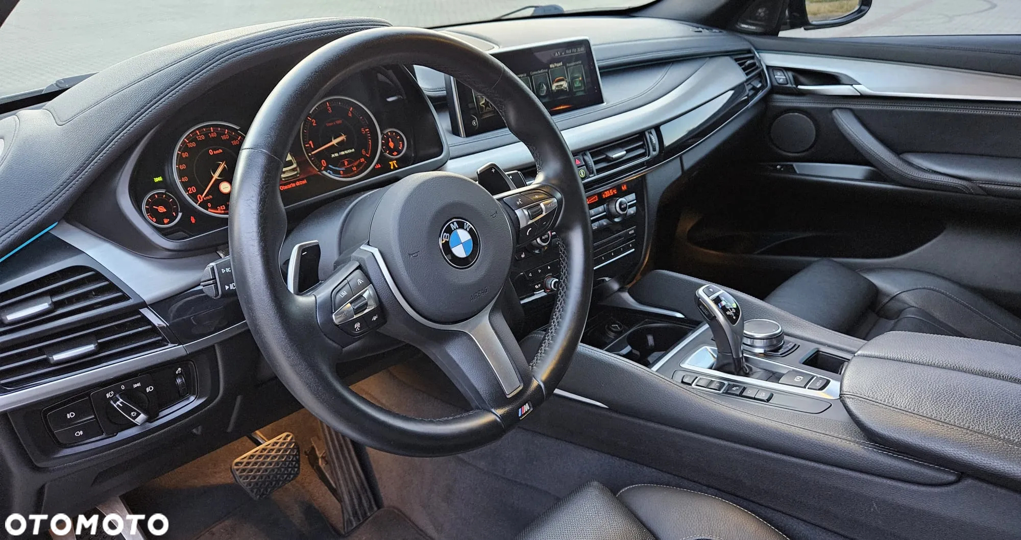 BMW X6M - 11