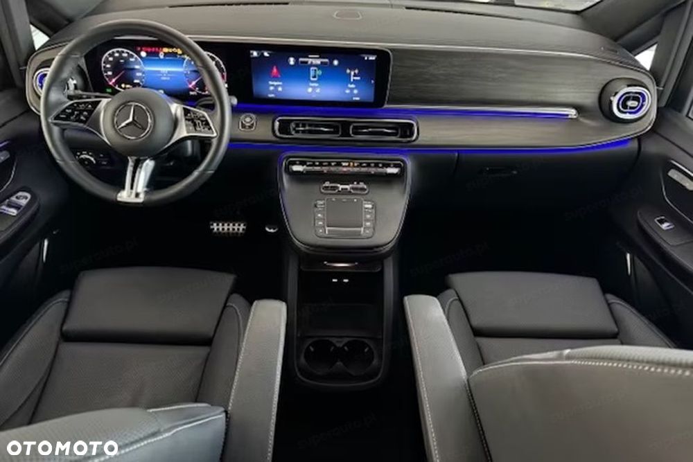 Mercedes-Benz Klasa V - 9