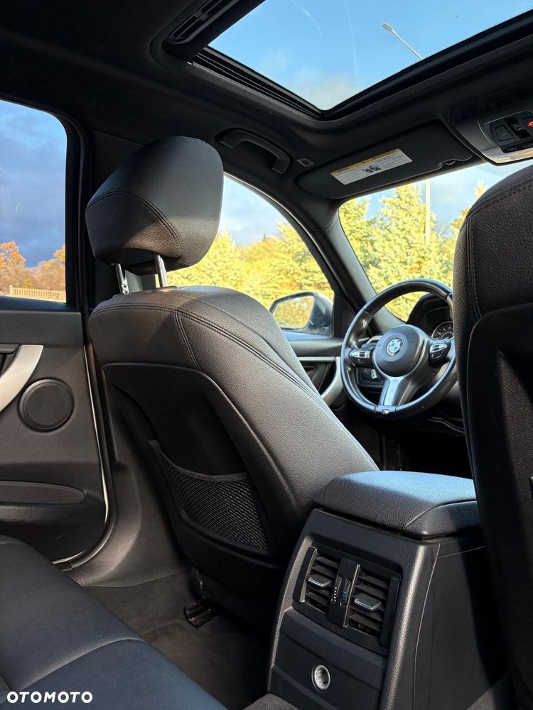 BMW Seria 3 320i xDrive Sport-Aut Luxury Line - 12