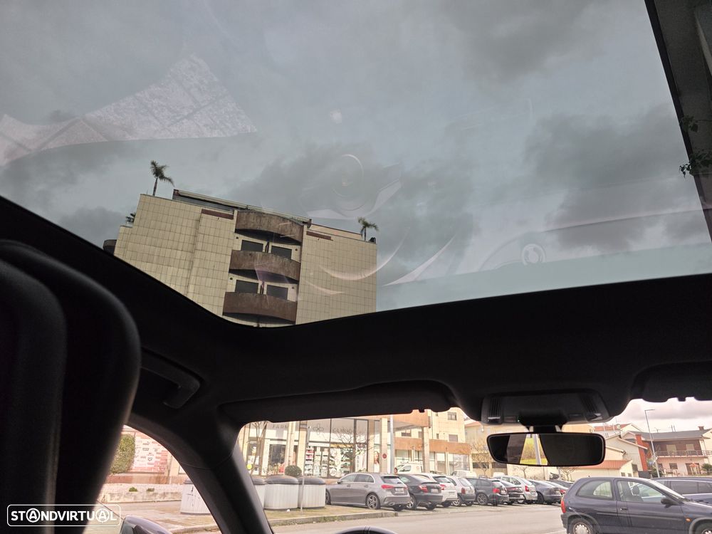 Porsche Taycan Bateria Performance Plus - 31