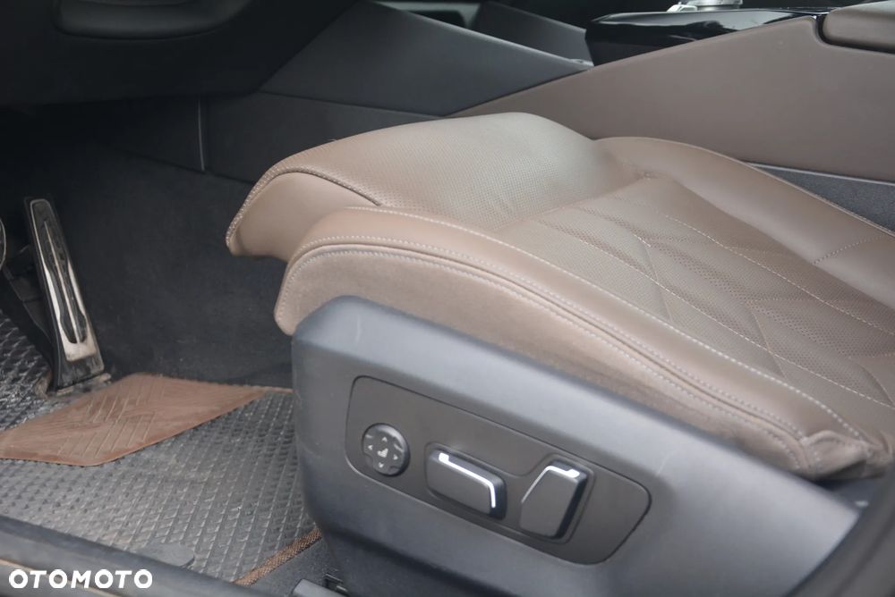 BMW Seria 5 520d xDrive mHEV M Sport - 12