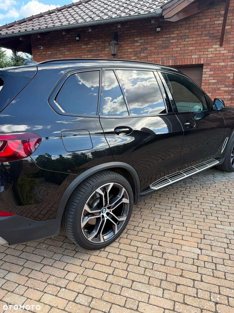 BMW X5 xDrive40i mHEV - 4