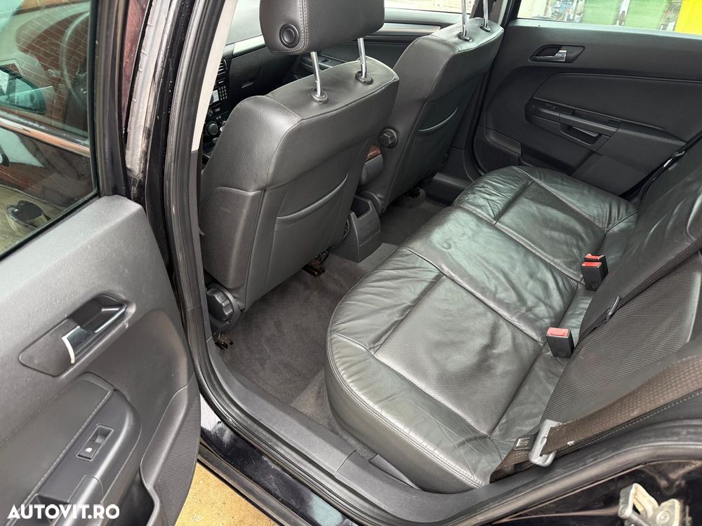 Opel Astra 1.7 CDTI DPF Cosmo - 11